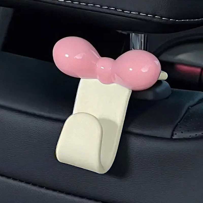 Travel Accessories In Car - ตะขอแขวนหลังเบาะรถยนต์แบบมินิมอล อุปกรณ์จัดเก็บของใช้ในรถยนต์ สำหรับกระเป๋าถือ ขนม และของใช้สำหรับการเดินทาง