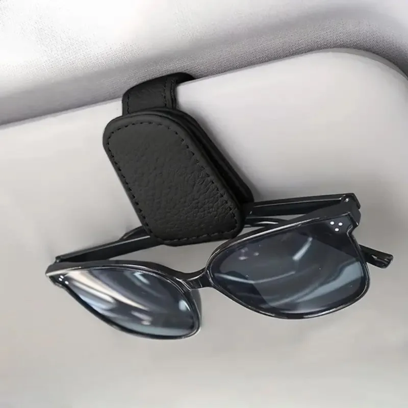 Travel Accessories In Car - ที่เก็บแว่นตาติดที่บังแดดในรถยนต์ ที่หนีบแว่นกันแดด ที่หนีบตั๋ว ที่หนีบบัตร อุปกรณ์อเนกประสงค์แบบพกพา อุปกรณ์ตกแต่งภายในรถยนต์